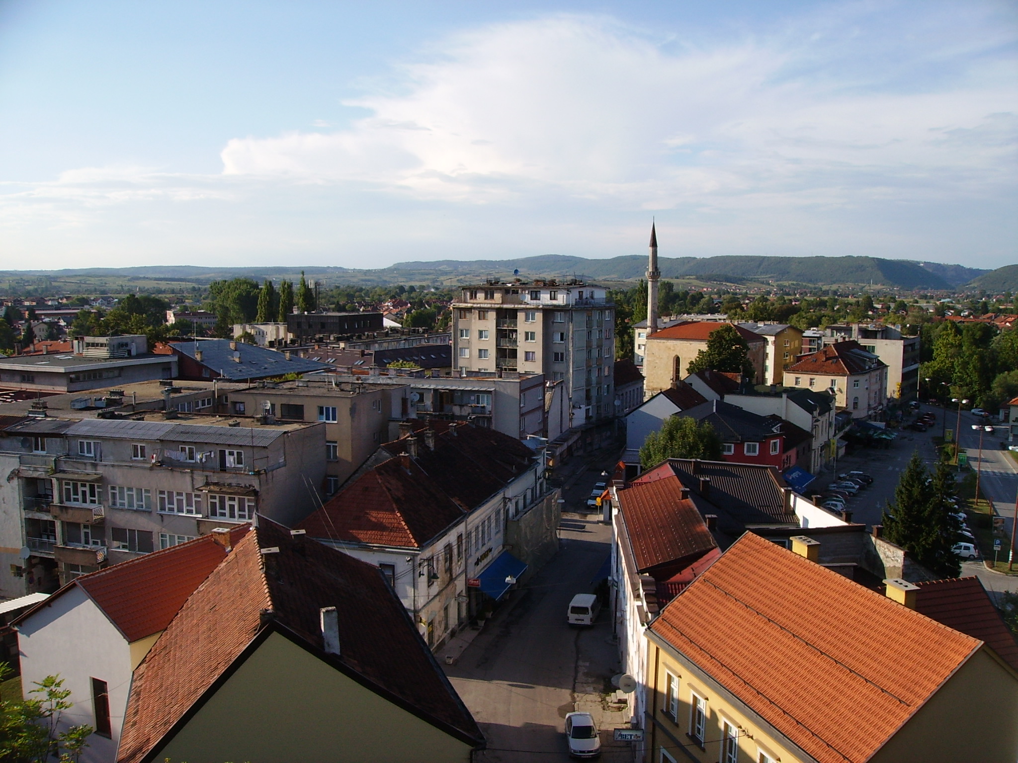 Bihać (Бихаћ) (Photo license CC-BY-SA 3.0)